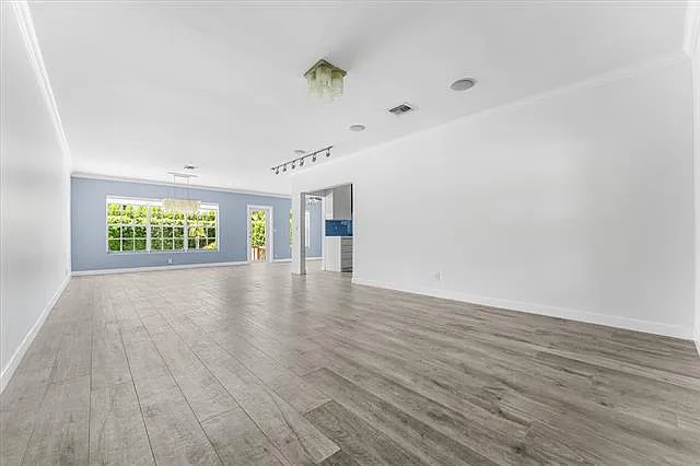 8934 Emerson Ave — Photo 11