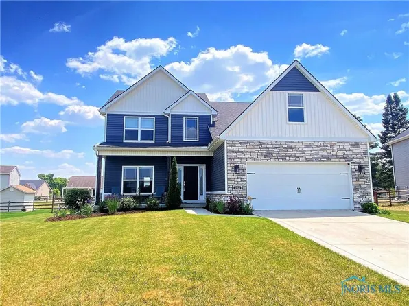 263 Hidden Village Ln, Holland, OH 43528