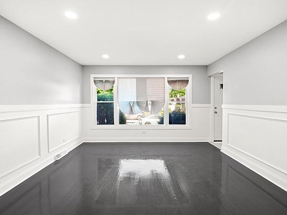 2nd image of 14418 Dante Ave