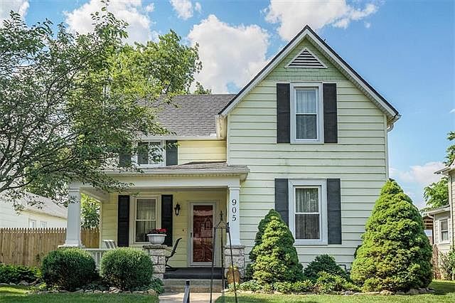 1st image of 905 W White Oak Ave