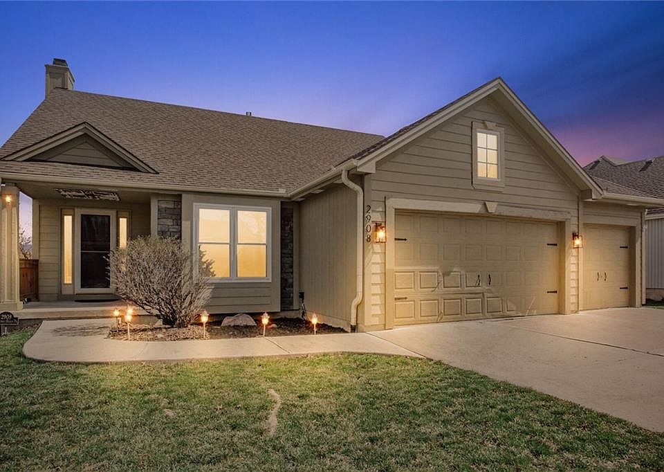 1st image of 2908 Rolling Hills Dr