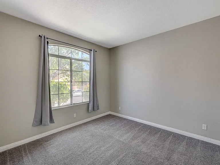 9421 Valley Hills Ave — Photo 36