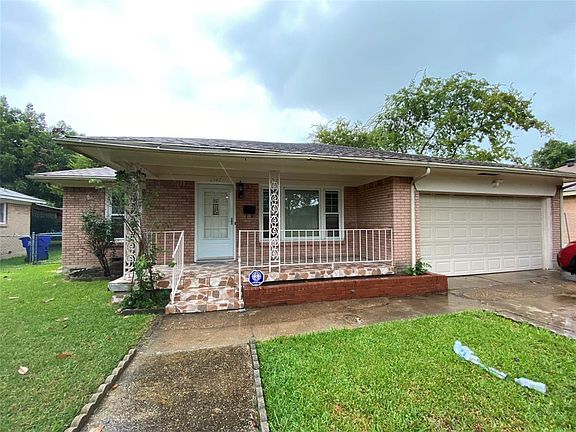 3rd image of 1347 Templecliff Dr
