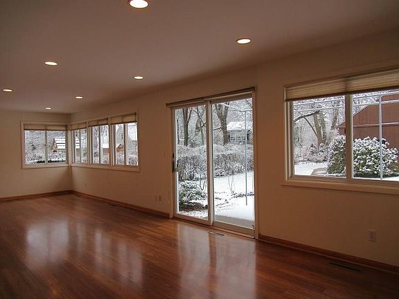 3rd image of 4425 Upland Dr