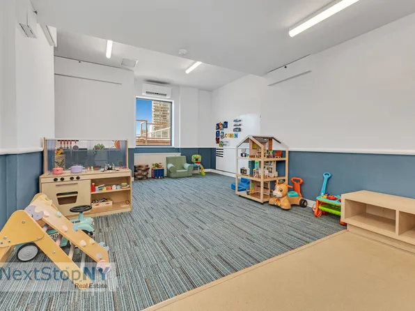 400 East 56th Street image 20 of 25