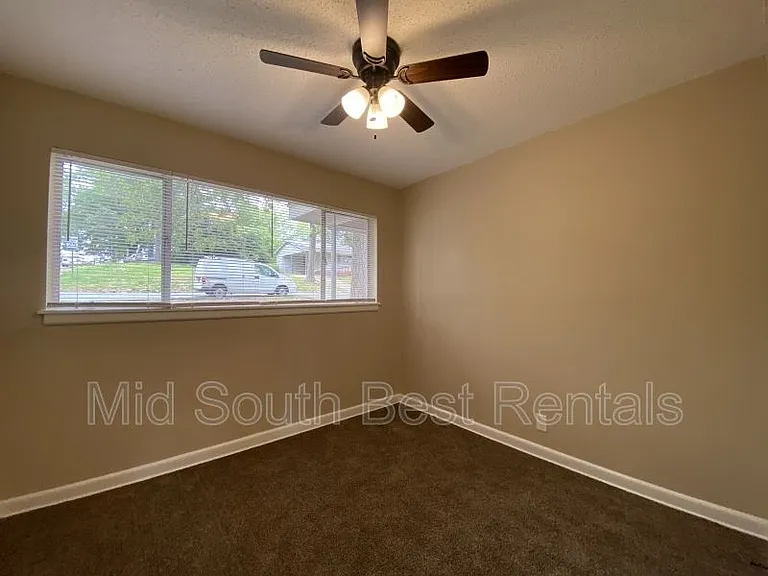 33 Purdue Cir — Photo 4