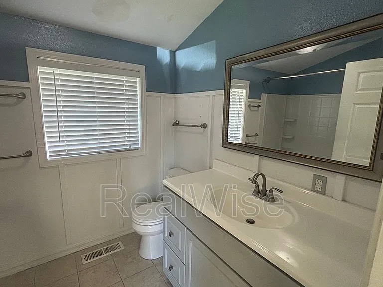 1296 NW Keasey St — Photo 9
