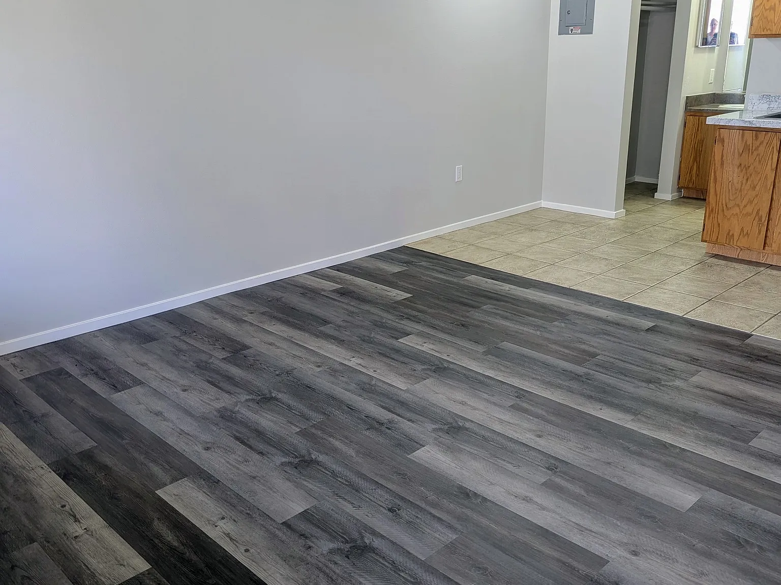 Studio, 335 sqft, $835 — Photo 2