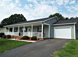 142 Green Meadows Dr, Taylorsville, NC 28681