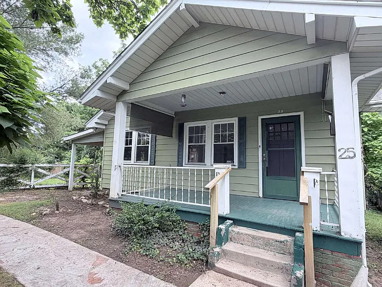25 Walton St — Photo 3