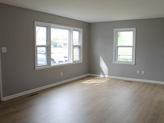 3rd image of 1709 Kruss Ave