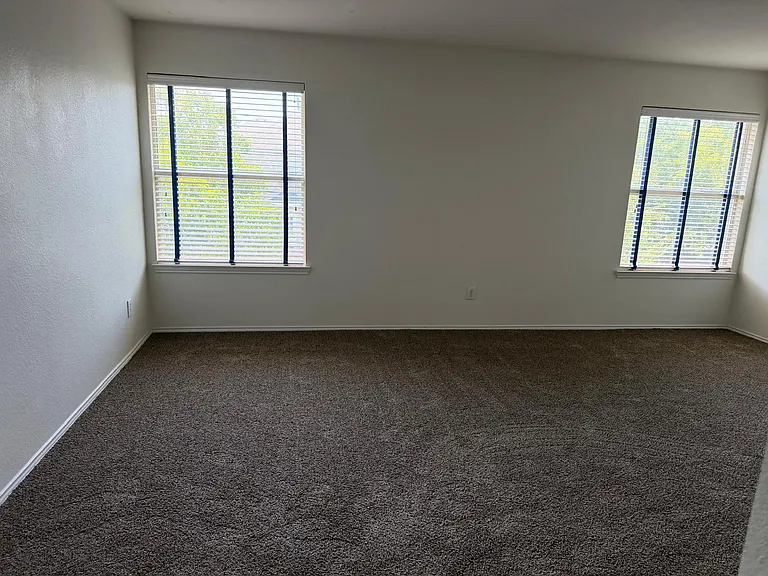 3104 Deleon Dr — Photo 29