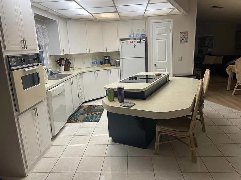 706 Oleander Cir — Photo 18