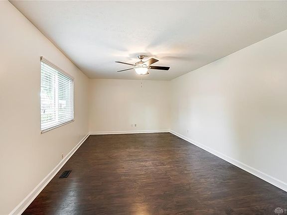 4th image of 5036 Artesia Dr