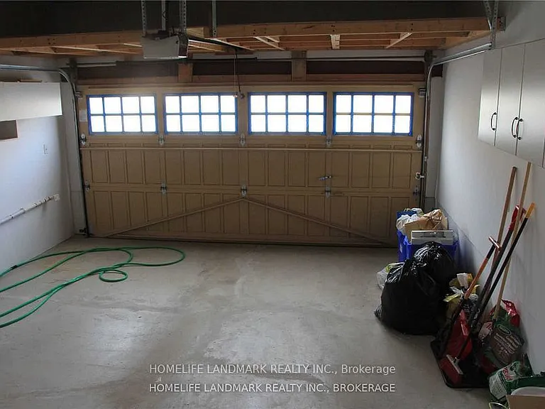 2245 Carm Dr — Photo 32