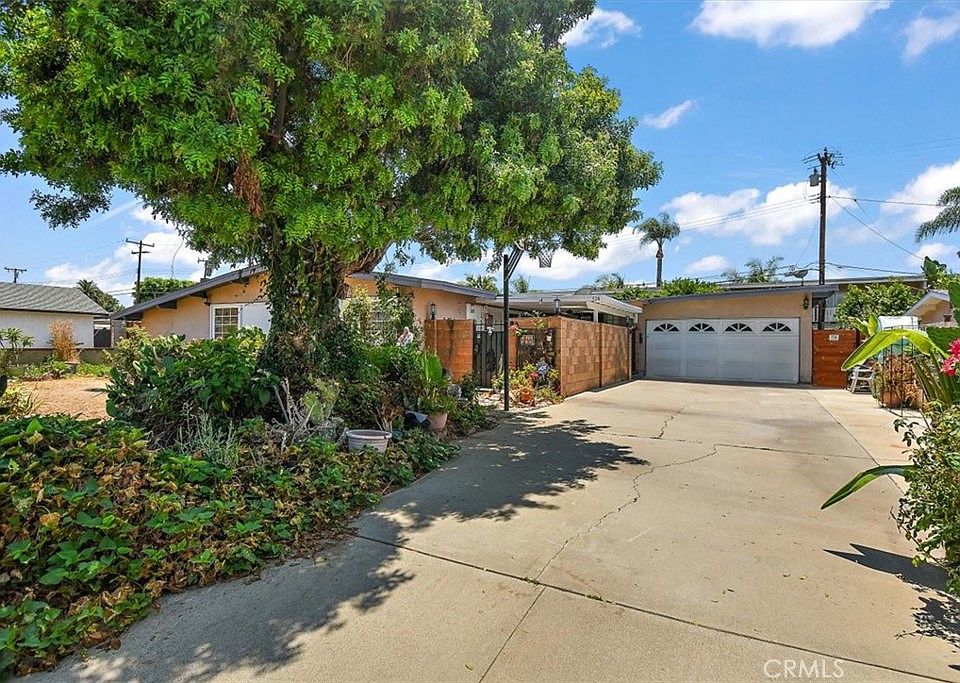 1st image of 514 E Navilla Pl