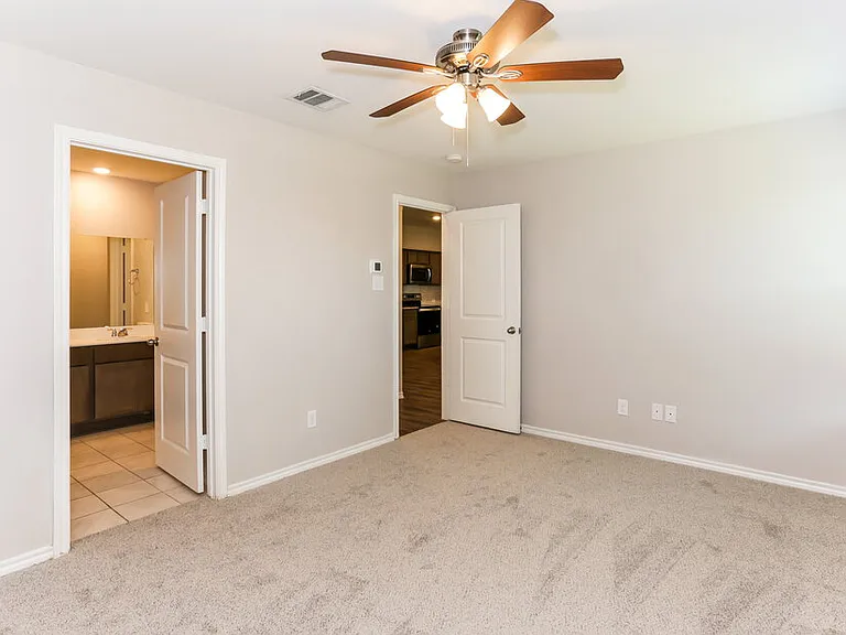 980 Alton Dr — Photo 11