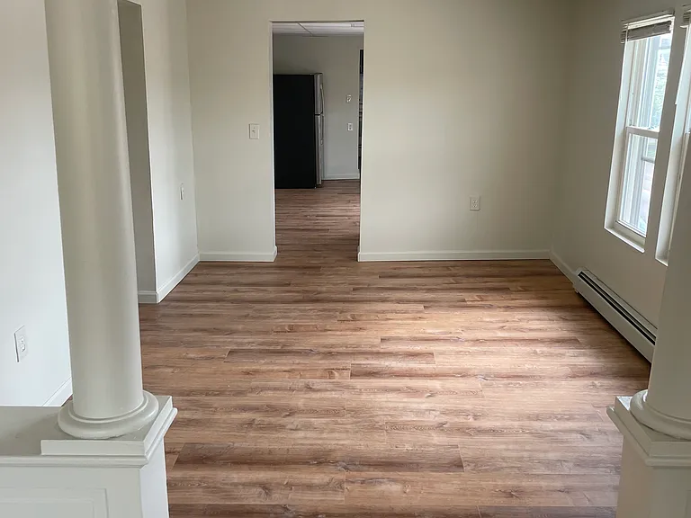 498 W Main St — Photo 5