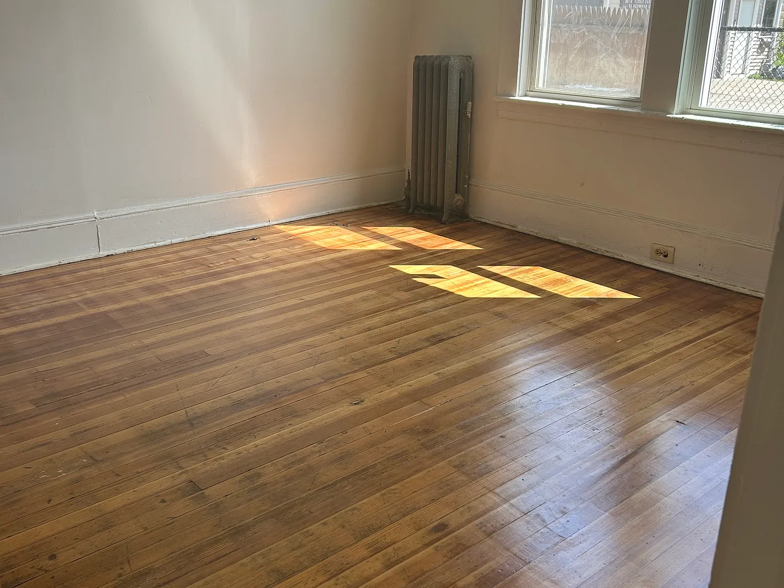 3 bed, 1300 sqft, $1,600 — Photo 4