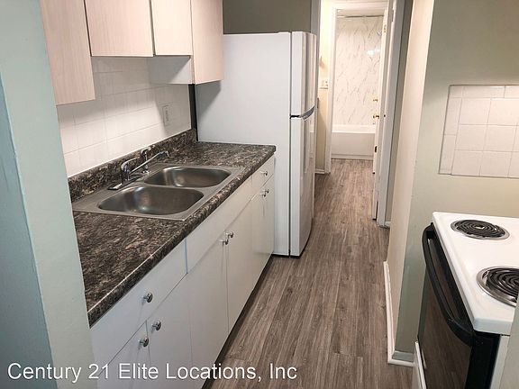 2nd image of 11728 N 14th St #204