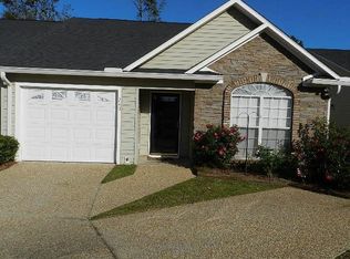 243 Huntington Pointe Dr, Thomasville, GA 31757