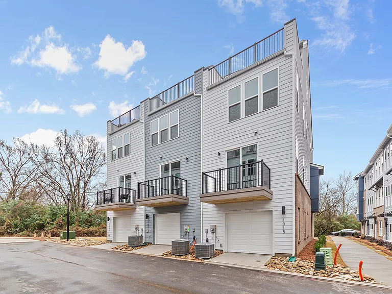1011 Kokomo Ln — Photo 29