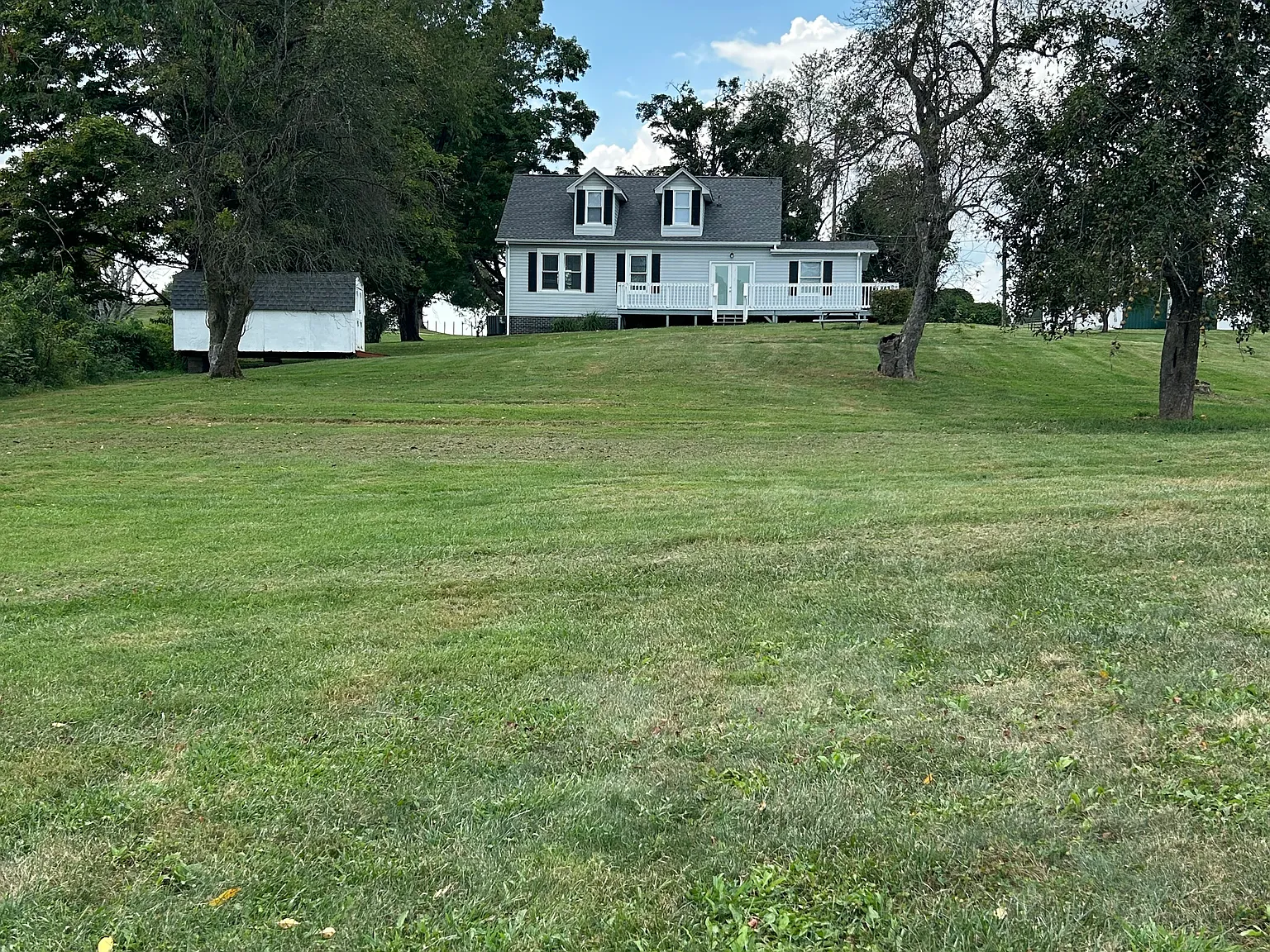 3 bed, 2.5 bath, 1450 sqft, $2,000 — Photo 3