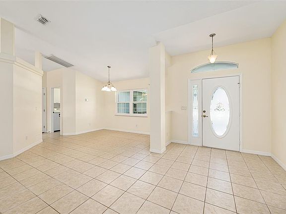 4th image of 8601 SW 60th Cir