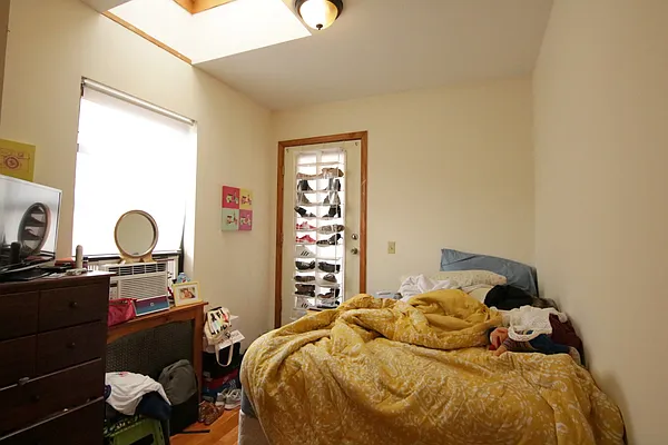 Rented by JK Dansar Corp | media 55