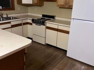 S7559 Us Highway 12 #E2, North Freedom, WI 53951