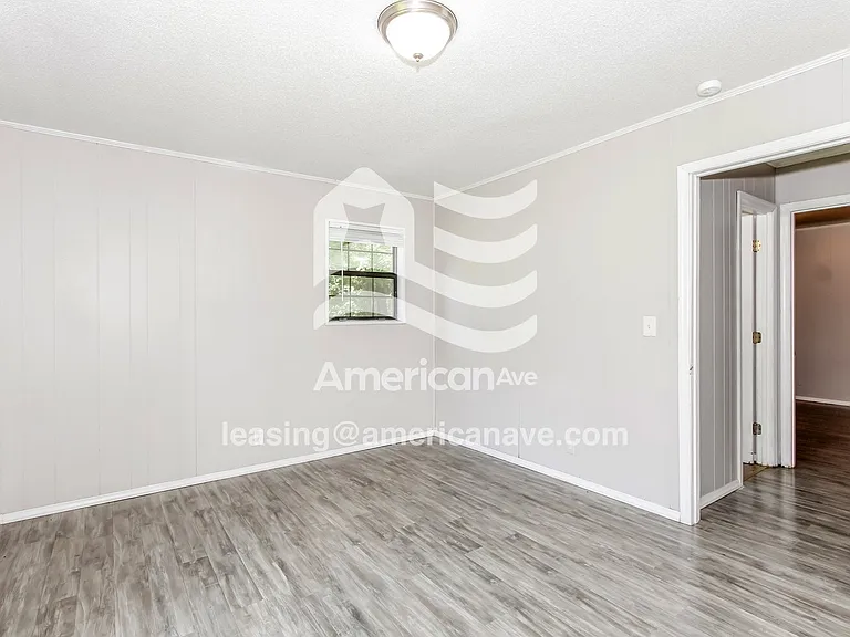 419097_009_main_bedroom_9.jpg