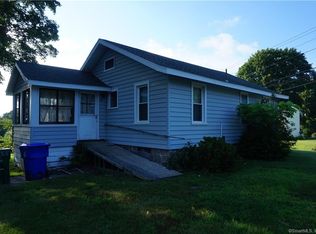 23 Daniels Ave, Waterford, CT 06385