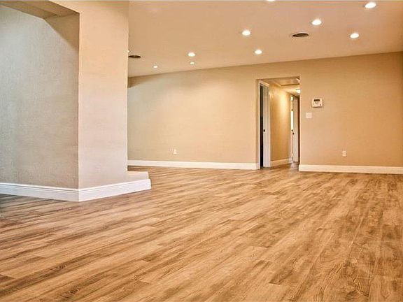 2nd image of 475 51st Ave S