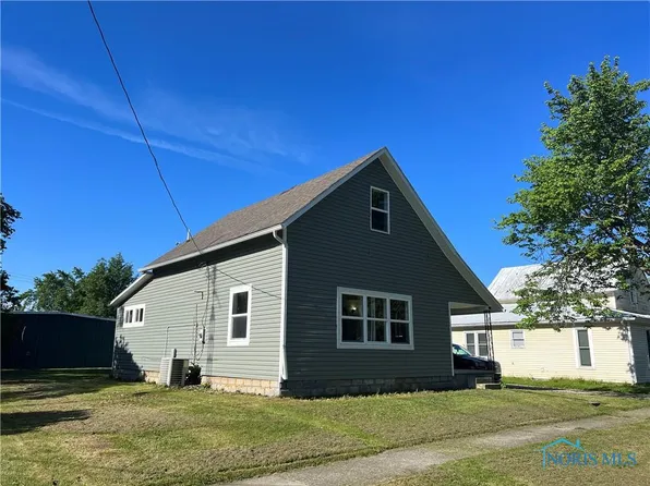 111 E Harmon St, Oakwood, OH 45873