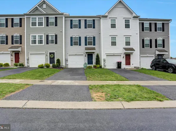 3534 Cedarbrook Ct, Fayetteville, PA 17222