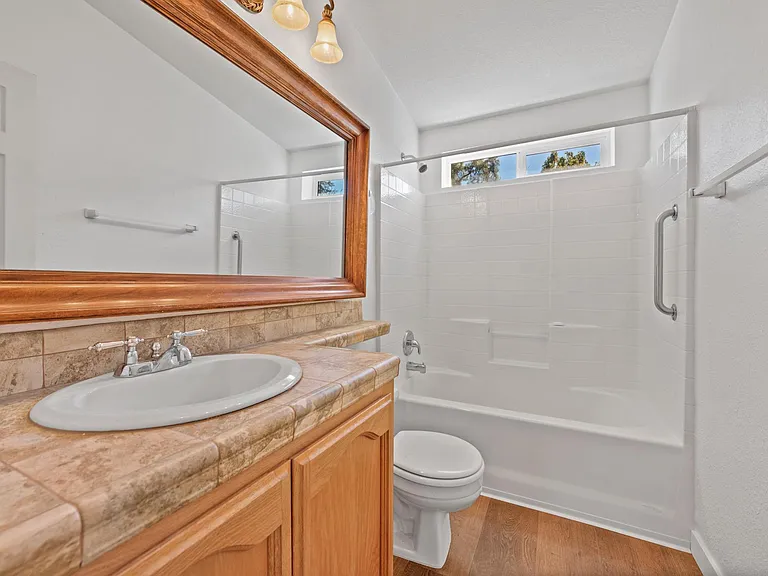 1057 E La Loma Ave — Photo 40