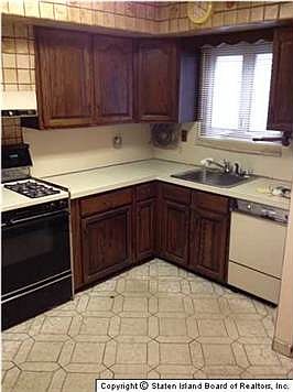 2nd image of 645 Hylan Blvd