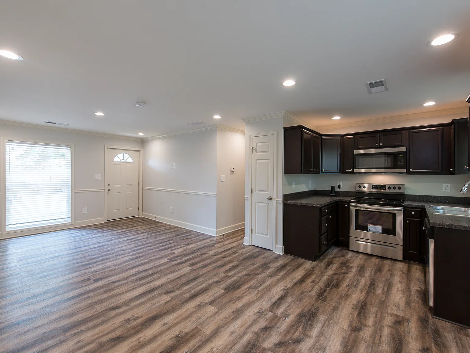 455 Bolton Rd Atlanta, GA 30331 — Photo 3