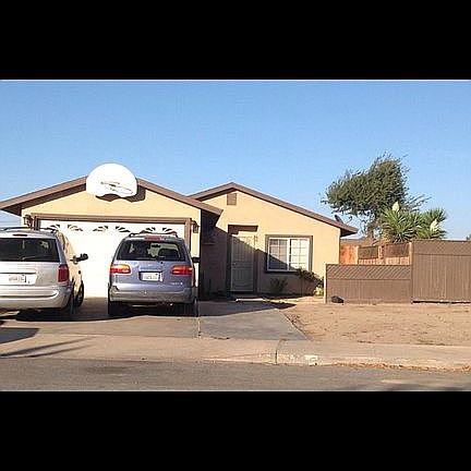 3rd image of 336 Hutchison Dr