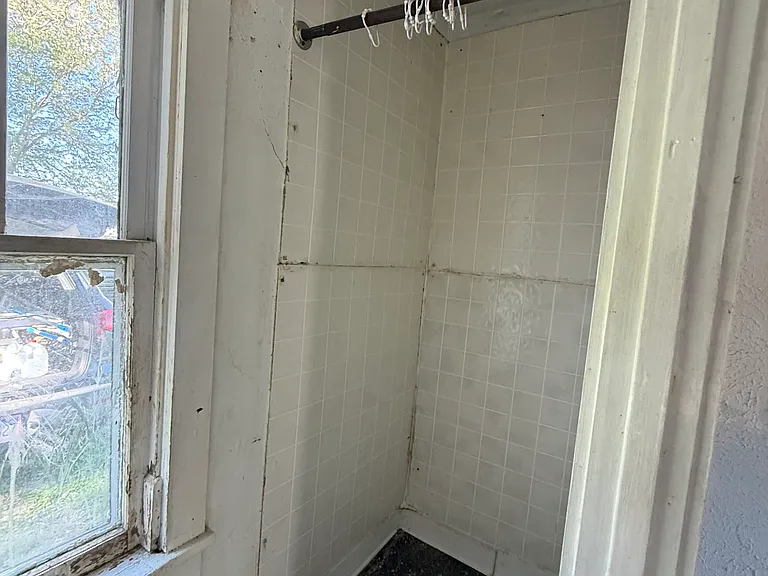 1700 W Grand Ave — Photo 6
