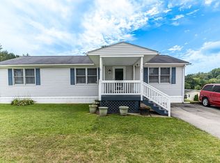24 Hemlock Dr, Beaver Falls, PA 15010