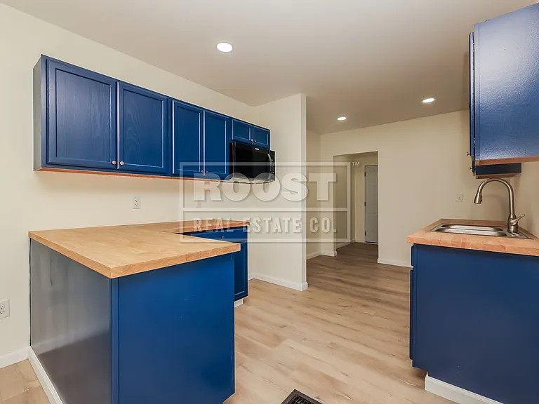 955 Avondale Ave — Photo 6