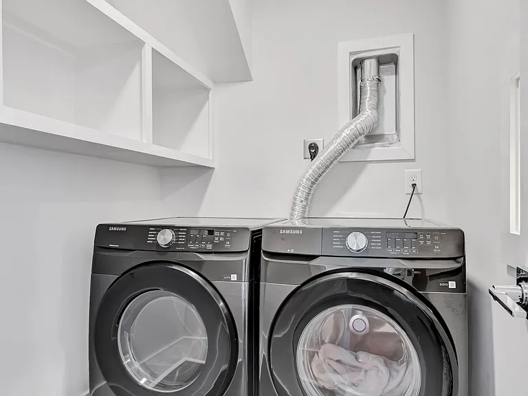 1110 Lillian St #B — Photo 4