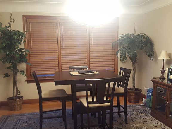 3rd image of 1012 Beaconsfield Ave APT 2