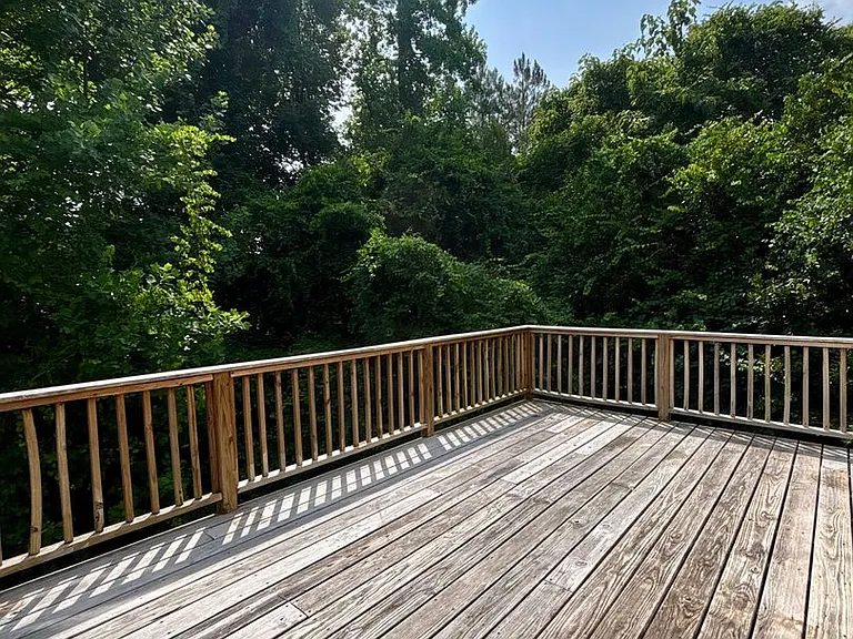 431 Georgetown Cir — Photo 32