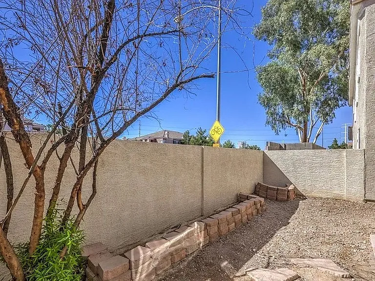 1425 Bow Creek Ct — Photo 11