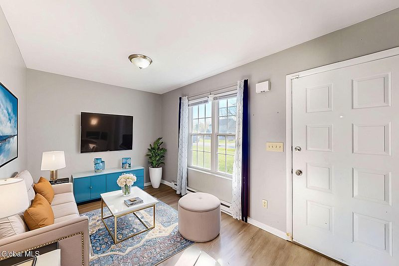4th image of 31 Suncrest Drive