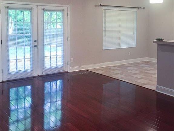 3rd image of 1658 Chippeway Ln