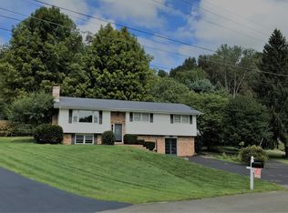 7327 White Pine Cir, Bristol, VA 24202