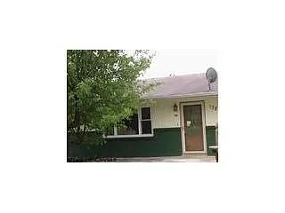 132 Williams Ave photo 1